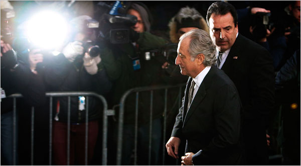 Madoff%20appears%20in%20court.jpg