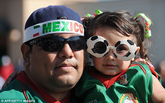 Mexicans%20in%20U.S.%20cheering%20Mexican%20team.jpg