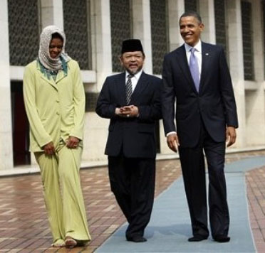 Michelle%20holding%20her%20Islamic%20pants%20up.jpg