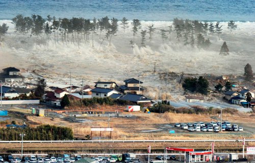 Tsunami%20hits%20Natori%20City%20residential%20area%201.jpg